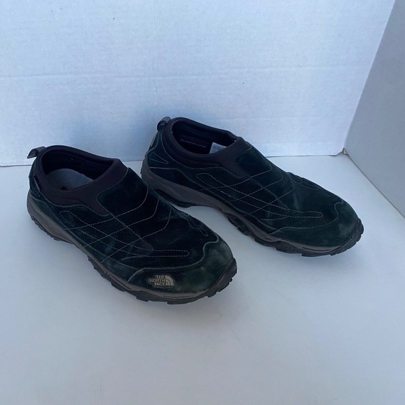 Weekend Sale!!!! The North Face Waterproof Shoe - Picture 2 of 8